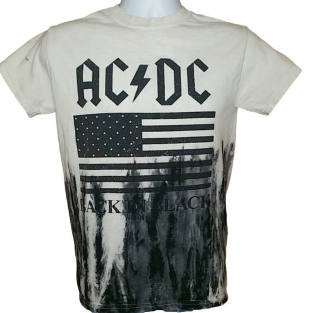AC/DC BACK IN BLACK Distressed T Shirt Size Small
